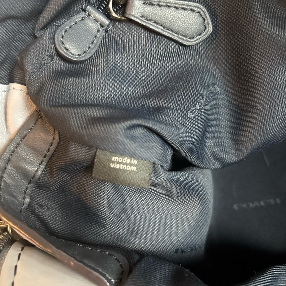 Coach Women's Lane Satchel Mist Blue Pebble Leather Model 69621
#coach #spring 🤍 - Picture 7 of 8